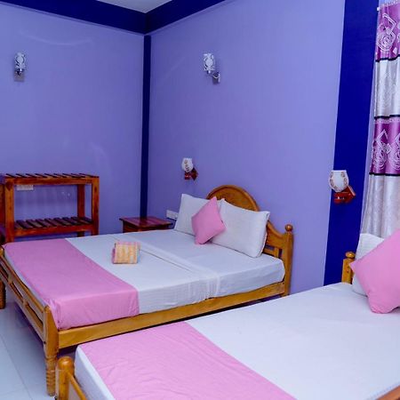 Snp Star Guest House Trincomalee Exterior photo
